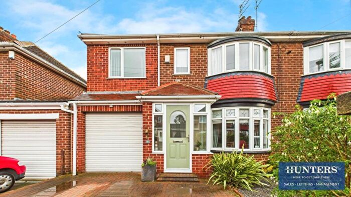 4 Bedroom Semi-Detached House For Sale In Kirkstone Avenue, Fulwell, Sunderland, SR5