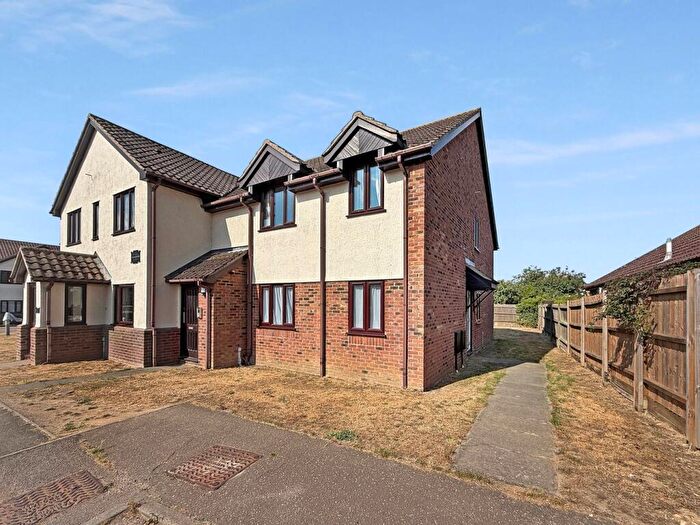 2 Bedroom Apartment For Sale In Granville Way, Brightlingsea, Colchester, CO7