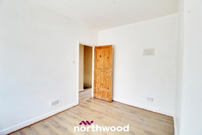 3 Bedroom Terraced House For Sale In Balfour Road, Bentley, Doncaster, DN5