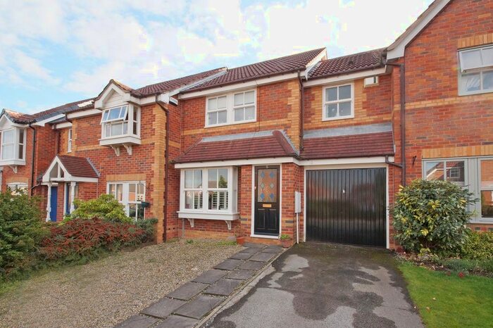 3 Bedroom Terraced House To Rent In St. Georges Walk, Harrogate, HG2