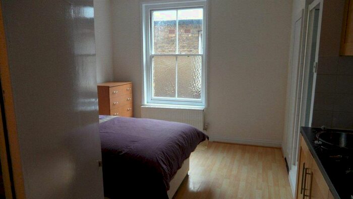 Studio To Rent In Lyncroft House, Lyncroft Gardens, Hampstead, NW6