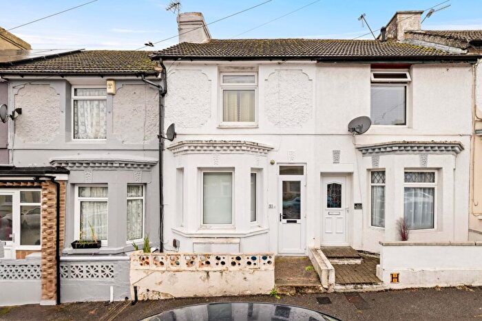 3 Bedroom Terraced House For Sale In Glenfield Road, Dover, CT16