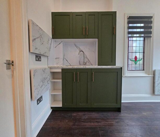 1 Bedroom Flat To Rent In Etchingham Park Road, London, N3