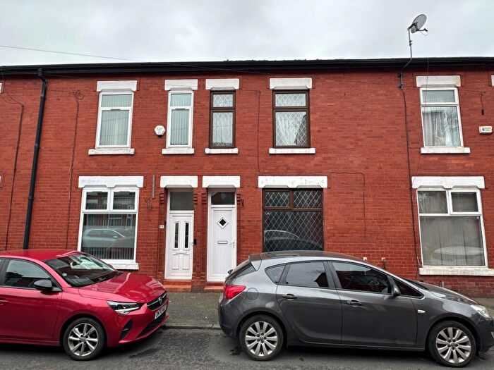 3 Bedroom Terraced House For Sale In Chatsworth Road, Manchester, Greater Manchester, M18
