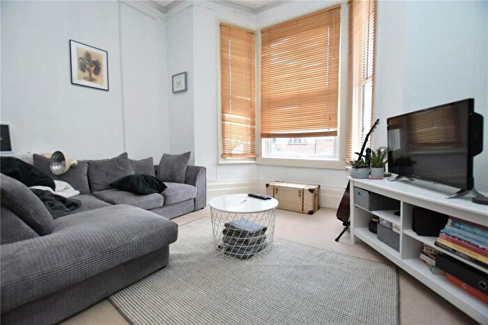 1 Bedroom Apartment To Rent In St. Mary's Road, London, SE25