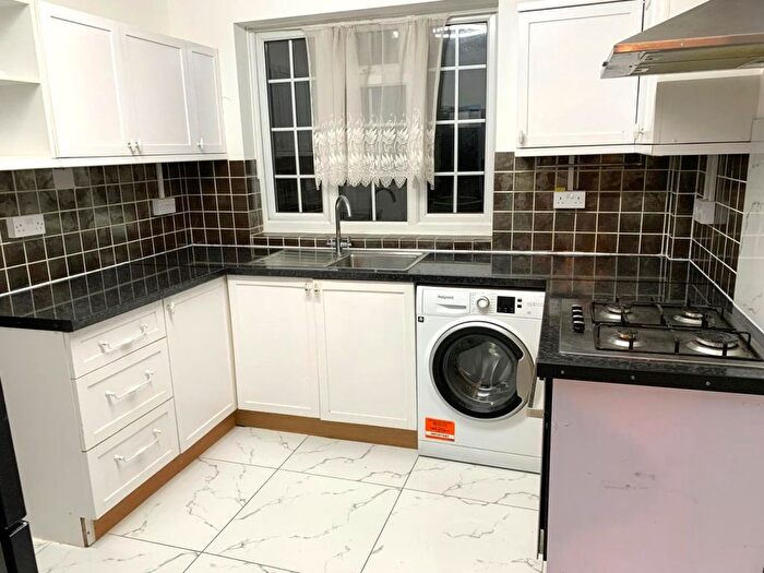 4 Bedroom Property To Rent In Langton Avenue, Chelmsford, CM1