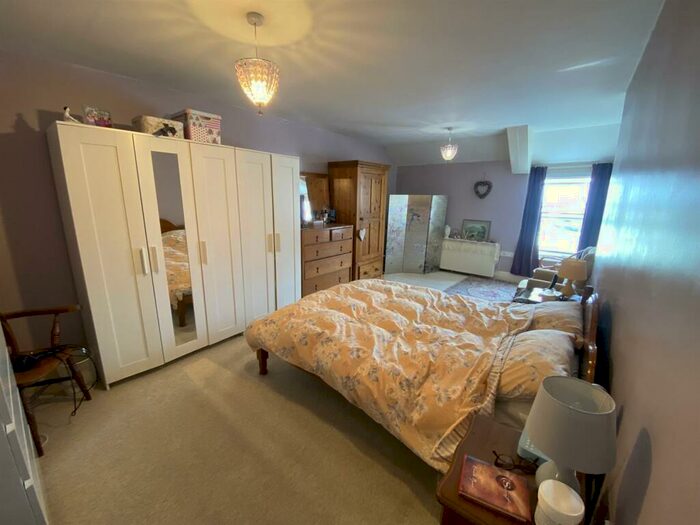 4 Bedroom Town House For Sale In Chulmleigh, EX18