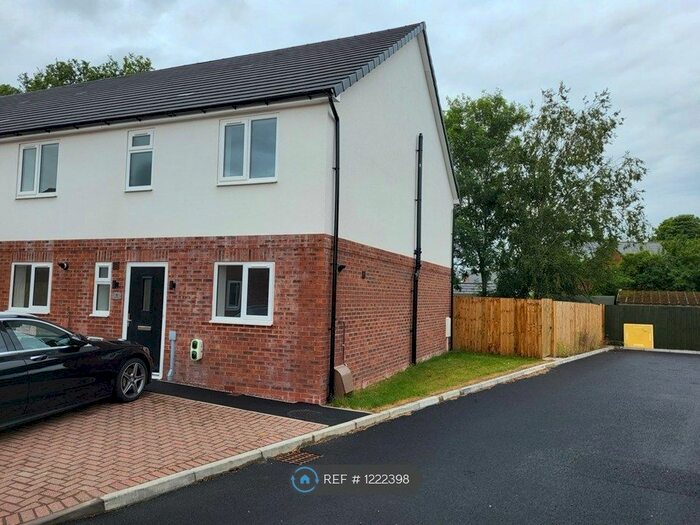 3 Bedroom End Of Terrace House To Rent In Fairmill Grove, Congleton, CW12