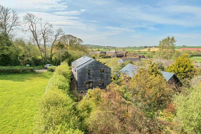 3 Bedroom Detached House For Sale In Knowle, Crediton, EX17