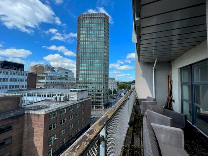 2 Bedroom Apartment To Rent In Greyfriars Road, Cardiff, CF10