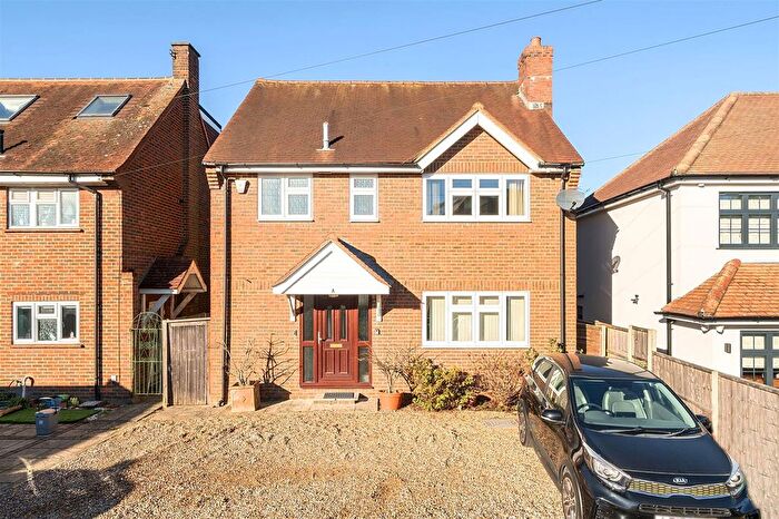 3 Bedroom Detached House For Sale In Orchard Close, Bushey Heath, Bushey, WD23