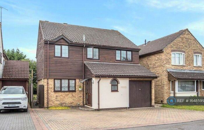 4 Bedroom Detached House To Rent In Turnstone Close, Winnersh, Wokingham, RG41