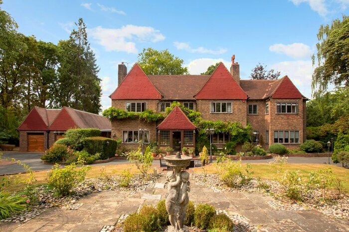 6 Bedroom Detached House To Rent In The South Border, Purley, CR8