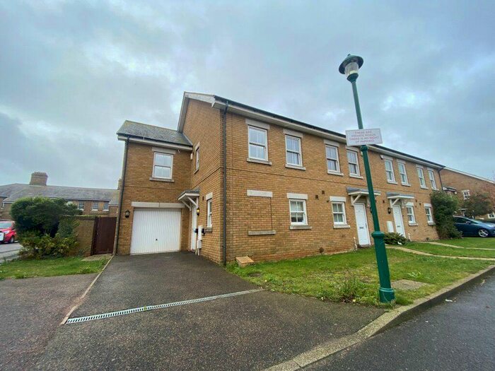 3 Bedroom House To Rent In Hale Way-Shoeburyness, SS3