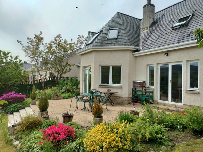 3 Bedroom Detached House For Sale In Meadow Bank, Moffat, DG10