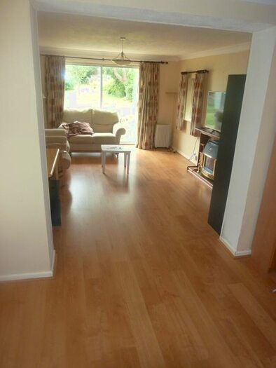 2 Bedroom Bungalow To Rent In Tudor Close, Bromham, MK43