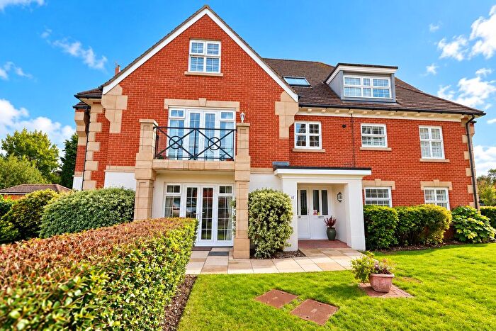 2 Bedroom Flat For Sale In Jasmine Way, Bexhill-On-Sea, TN39