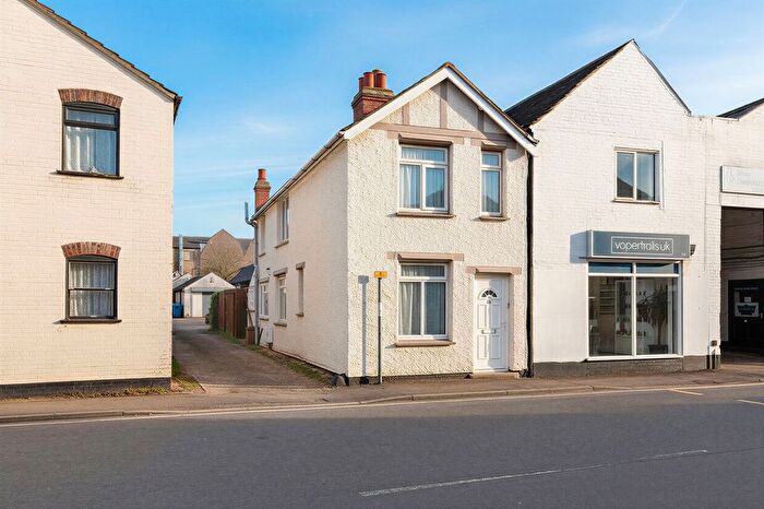 2 Bedroom End Of Terrace House For Sale In East Street, St. Ives, PE27