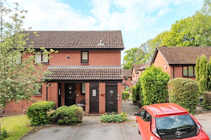 2 Bedroom Flat For Sale In Maple Croft, Moortown, Leeds, West Yorkshire, LS17