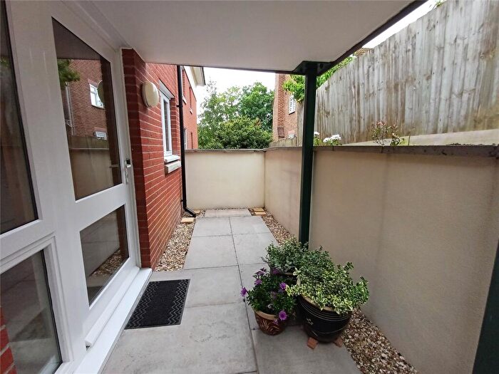 1 Bedroom Apartment For Sale In Peelers Court, Bridport, Dorset, DT6