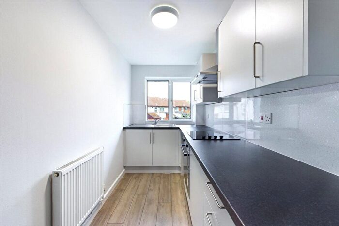 1 Bedroom Maisonette To Rent In Shackleton Way, Woodley, Reading, RG5