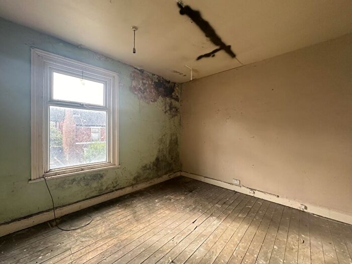 3 Bedroom Terraced House For Sale In Albany Street, Rotherham, S65