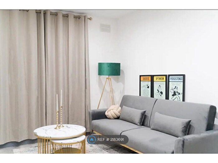 1 Bedroom Flat To Rent In Heather Lodge, London, N16