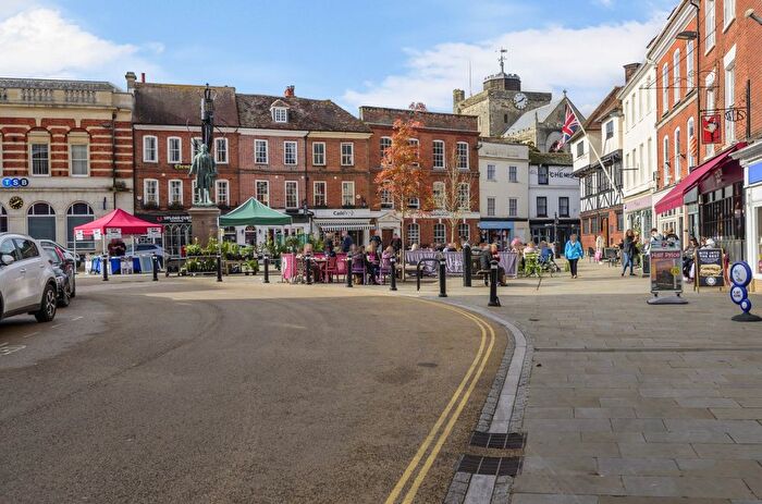 1 Bedroom Flat For Sale In The Hundred, Romsey, Hampshire, SO51