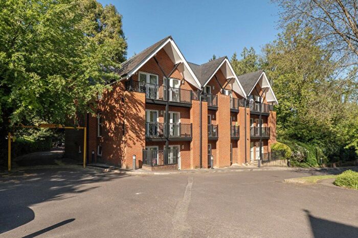 2 Bedroom Flat For Sale In St. Cross Road, Argyll Court, SO23