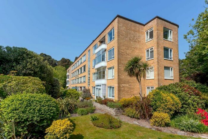 3 Bedroom Flat To Rent In Branksome Park, BH13