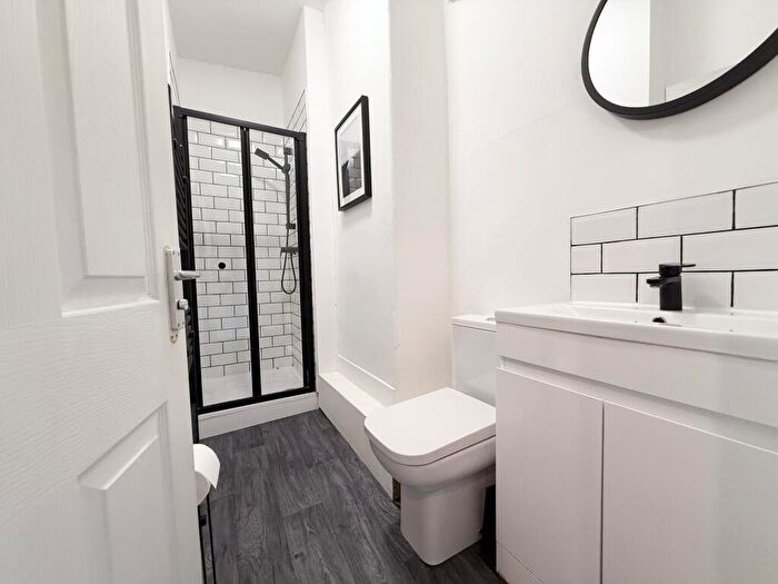 5 Bedroom Terraced House To Rent In Romer Road, L6