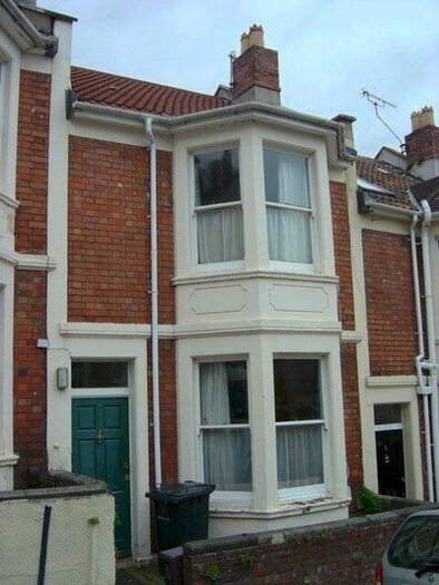 4 Bedroom Terraced House To Rent In Dowry Road Ref, BS8