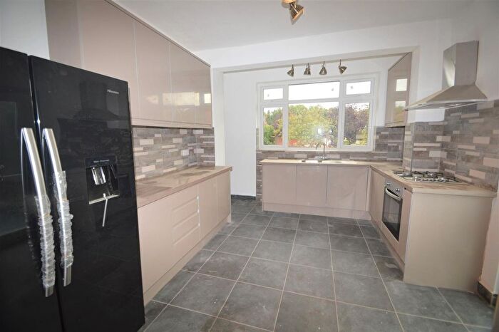 4 Bedroom Property To Rent In Cantley Gardens, London, IG2