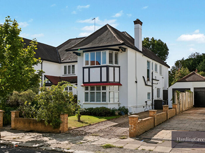 5 Bedroom Semi-Detached House For Sale In Chatsworth Road, London, NW2