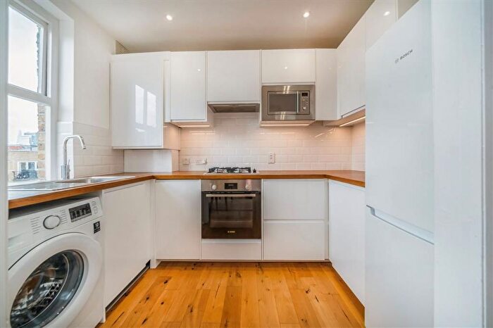 1 Bedroom Flat For Sale In Oakley Yard, Shoreditch High Street, E2