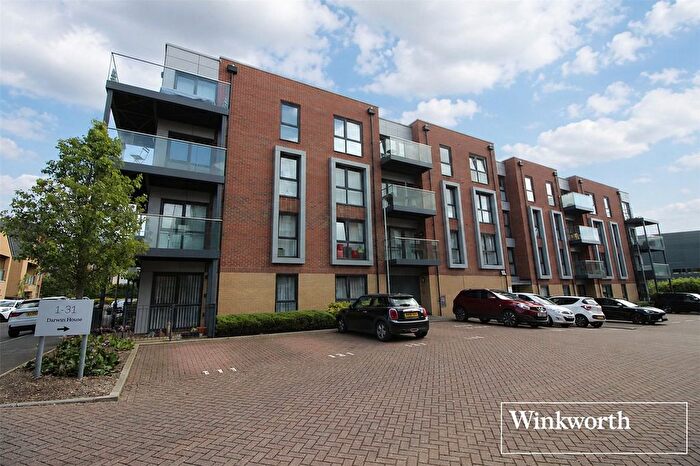 2 Bedroom Flat For Sale In Holmesley Road, Borehamwood, Hertfordshire, WD6