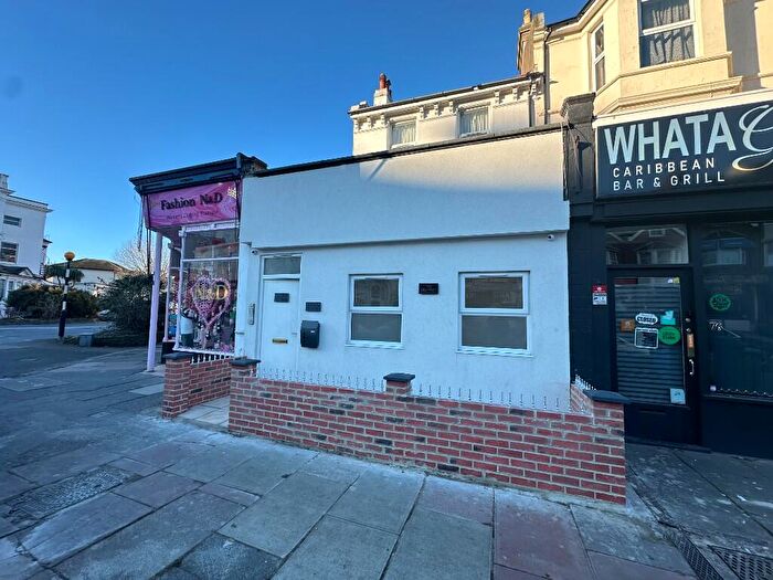 1 Bedroom Flat To Rent In Seaside, Eastbourne, East Sussex, BN22