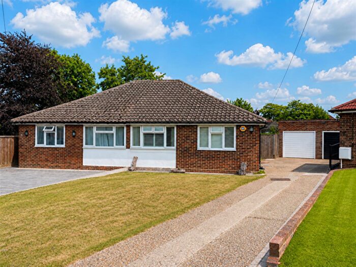2 Bedroom Semi-Detached Bungalow For Sale In Farm Close, South Sutton, SM2