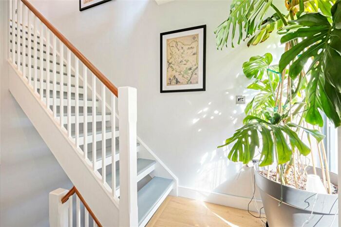 2 Bedroom End Of Terrace House For Sale In Culford Mews, Islington, London, N1