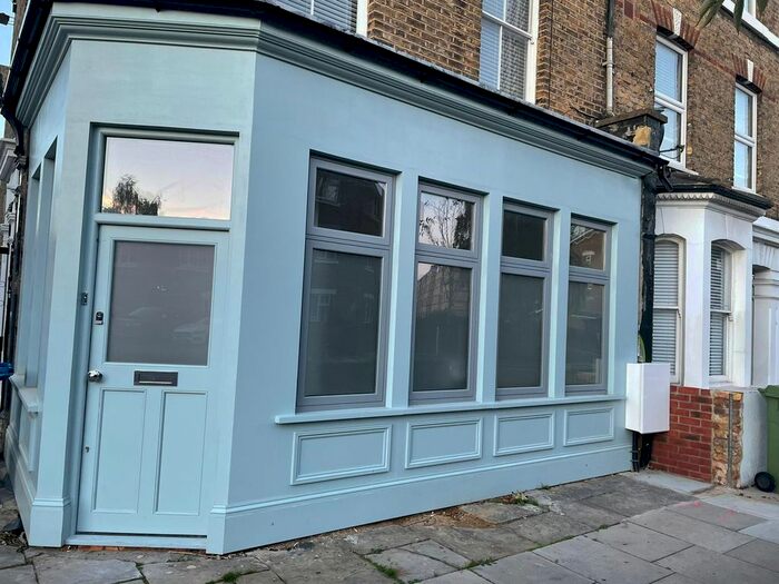 2 Bedroom Flat To Rent In Brook Drive, London, SE11