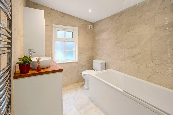 3 Bedroom Terraced House To Rent In Canon Street, Winchester, SO23