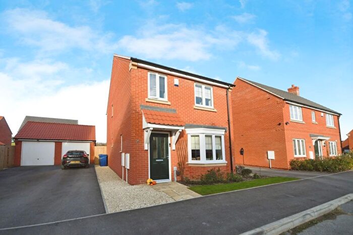 3 Bedroom Detached House For Sale In Hawkshead Way, Dunston, Chesterfield, S41