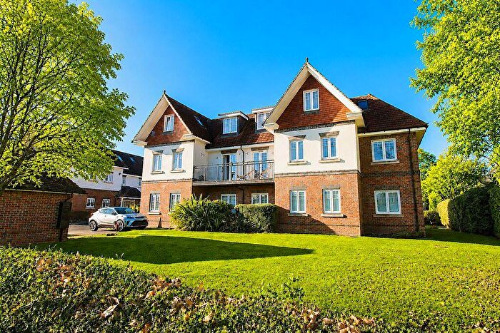 2 Bedroom Flat For Sale In Banstead, SM7