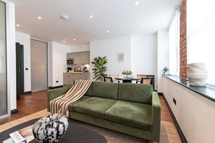 2 Bedroom Flat To Rent In Dantzic Street, Manchester, M4