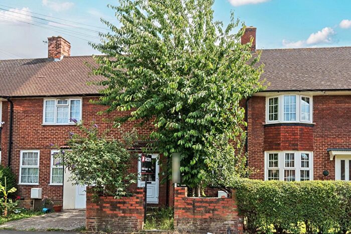 3 Bedroom Terraced House For Sale In Castillon Road, London, SE6