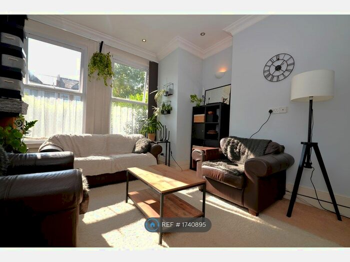 2 Bedroom Flat To Rent In Marlborough Road, London, N22