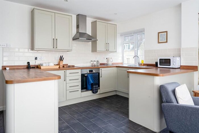 2 Bedroom Apartment To Rent In Solsbury Lane, Bath, BA1