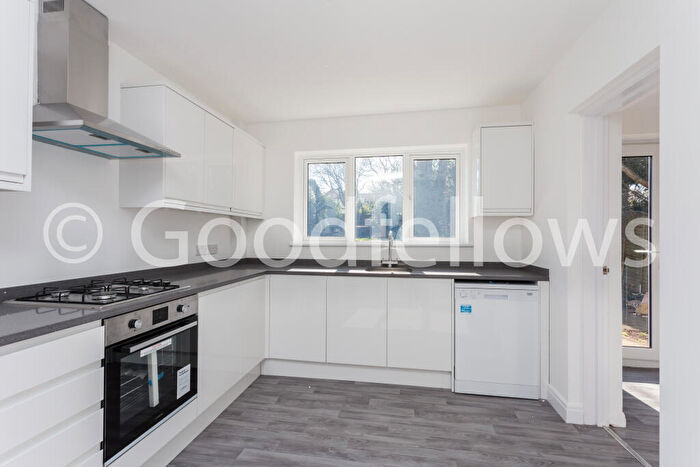 4 Bedroom House To Rent In Garratts Lane, Banstead, Surrey, SM7