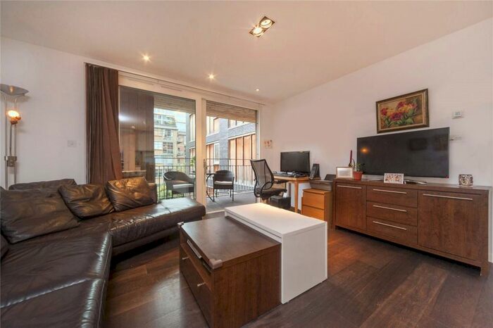 2 Bedroom Flat To Rent In Wharf Road, Islington, London, N1