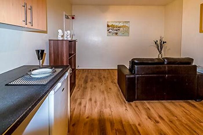 1 Bedroom Terraced House To Rent In Brookfield Road, Leeds, LS6